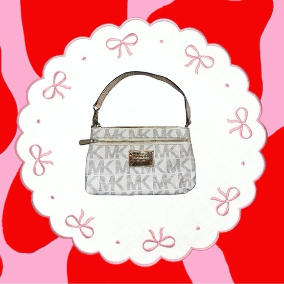 Michael Kors Handbags - michael kors monogram wristlet 🌟